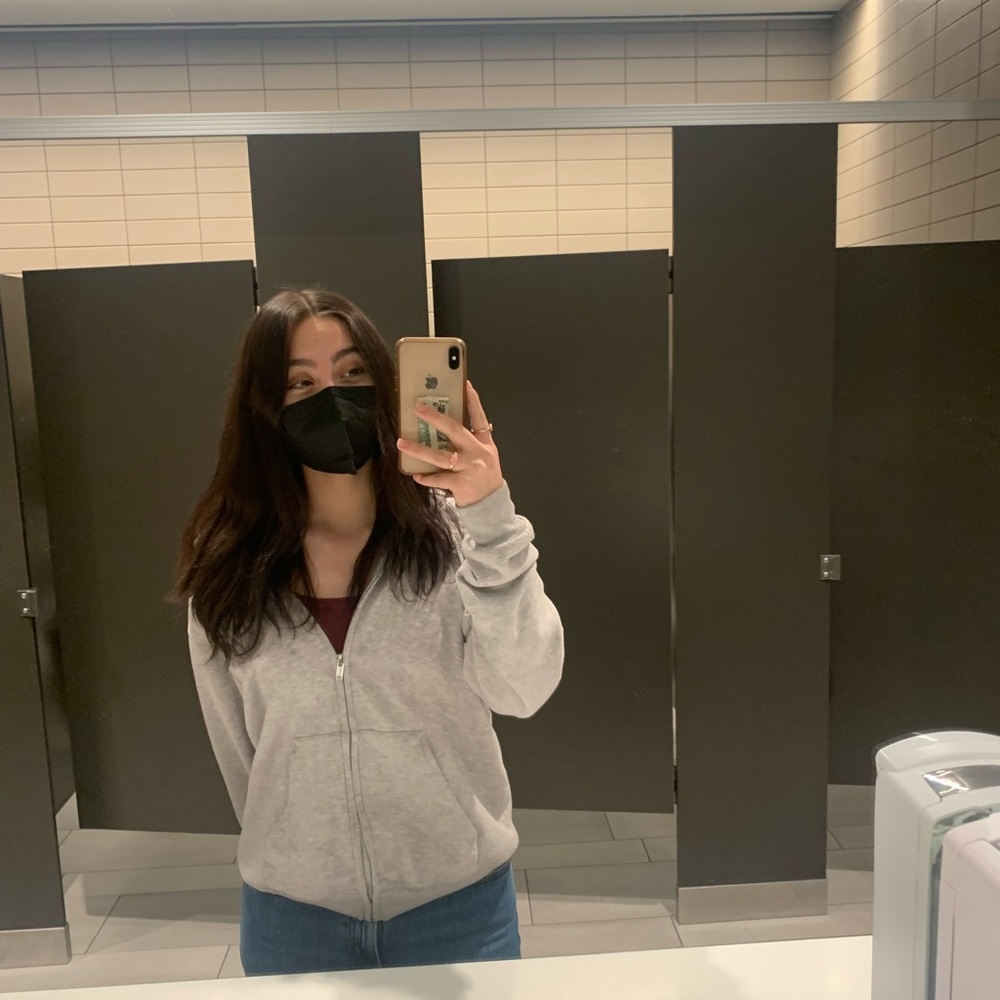 Meet your Posher, Carolina